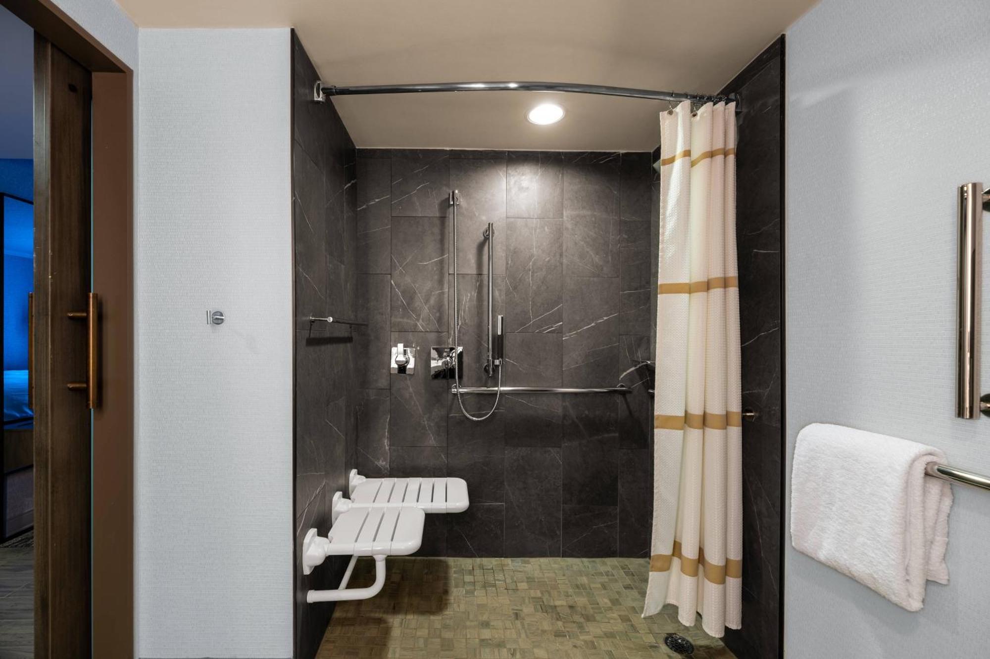 Courtyard By Marriott Chicago At Medical District-Uic Hotel Kültér fotó