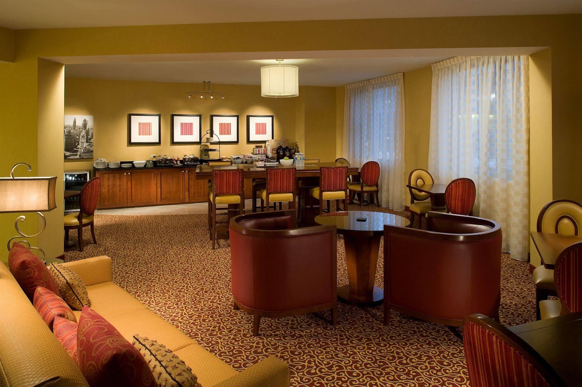 Courtyard By Marriott Chicago At Medical District-Uic Hotel Kültér fotó